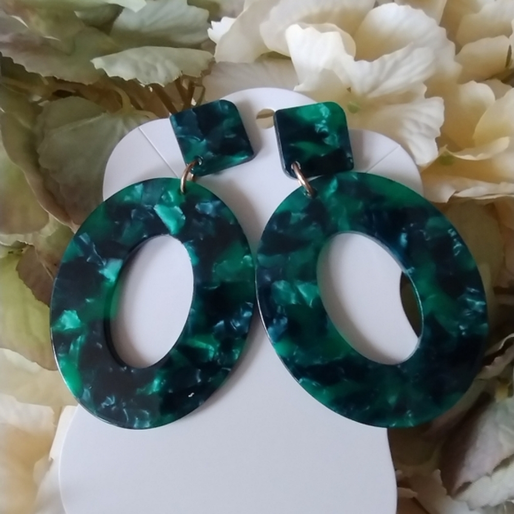New Emerald Green Acrylic Circle Loop Abstract Earrings
